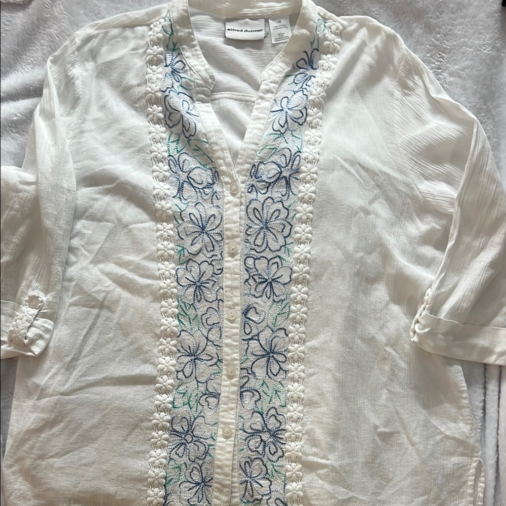 Alfred Dunner White Button-Front Tunic with Blue & Aqua Floral Embroidery